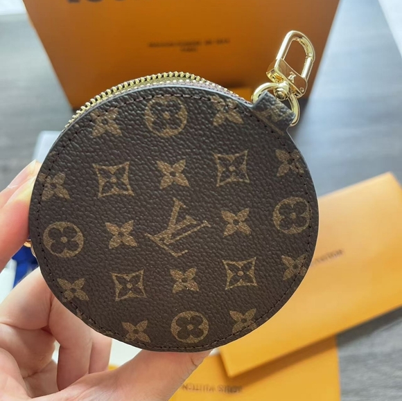 Louis Vuitton Handbags - Louis Vuitton Monogram Round Coin Purse